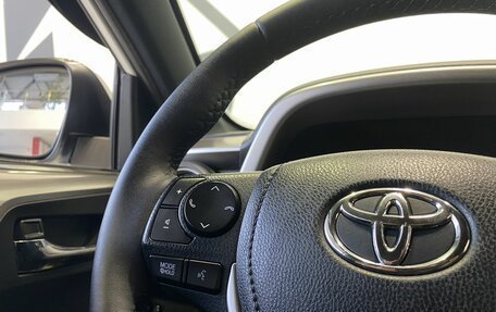 Toyota RAV4, 2019 год, 2 799 900 рублей, 11 фотография