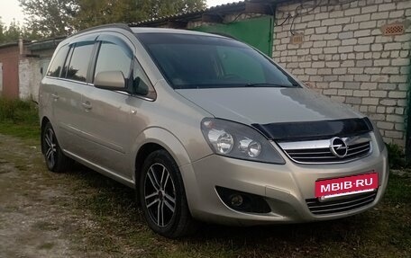 Opel Zafira B, 2011 год, 625 000 рублей, 4 фотография