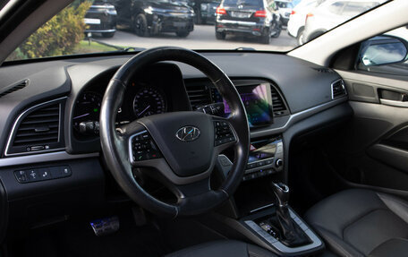 Hyundai Elantra VI рестайлинг, 2016 год, 1 568 000 рублей, 10 фотография