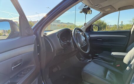Mitsubishi Outlander III рестайлинг 3, 2014 год, 1 250 000 рублей, 8 фотография