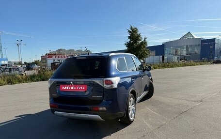 Mitsubishi Outlander III рестайлинг 3, 2014 год, 1 250 000 рублей, 5 фотография