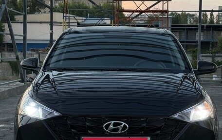 Hyundai Solaris II рестайлинг, 2021 год, 1 530 000 рублей, 1 фотография