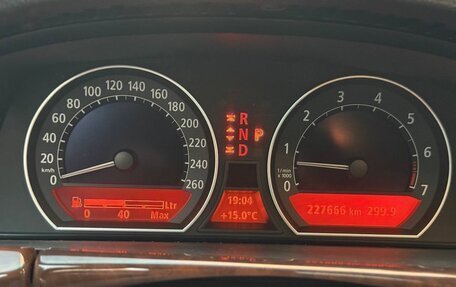 BMW 7 серия, 2006 год, 950 000 рублей, 13 фотография