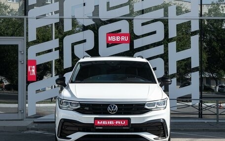 Volkswagen Tiguan II, 2021 год, 3 900 000 рублей, 3 фотография
