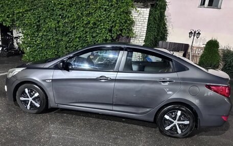 Hyundai Solaris II рестайлинг, 2015 год, 850 000 рублей, 2 фотография