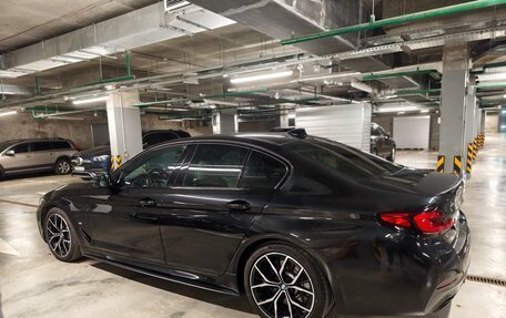 BMW 5 серия, 2021 год, 4 990 000 рублей, 8 фотография