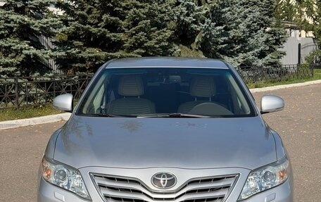 Toyota Camry, 2010 год, 1 150 000 рублей, 2 фотография