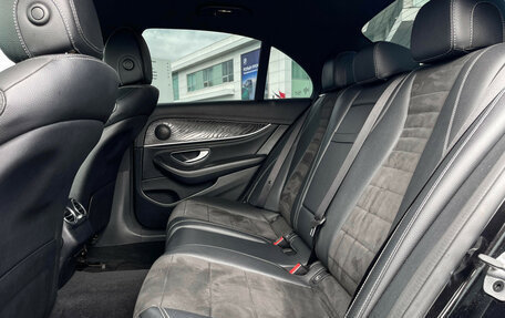 Mercedes-Benz E-Класс, 2019 год, 3 245 000 рублей, 10 фотография