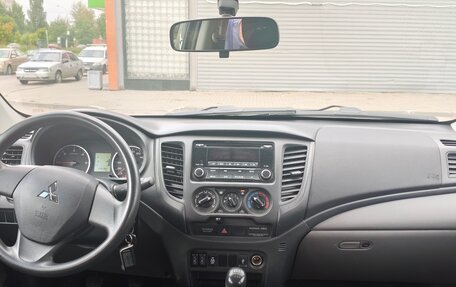 Mitsubishi L200 IV рестайлинг, 2016 год, 2 050 000 рублей, 7 фотография