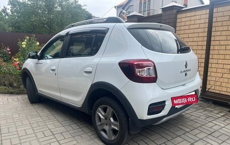 Renault Sandero II рестайлинг, 2021 год, 1 500 000 рублей, 2 фотография