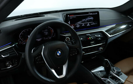 BMW 5 серия, 2020 год, 6 100 000 рублей, 15 фотография