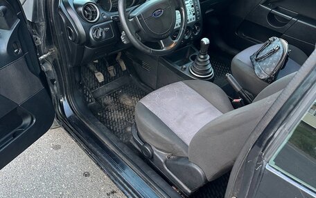 Ford Fiesta, 2005 год, 240 000 рублей, 12 фотография