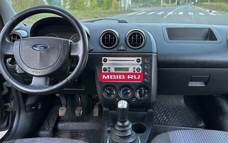 Ford Fiesta, 2005 год, 240 000 рублей, 17 фотография