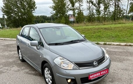 Nissan Tiida, 2010 год, 855 000 рублей, 3 фотография