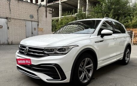 Volkswagen Tiguan II, 2021 год, 3 100 000 рублей, 13 фотография