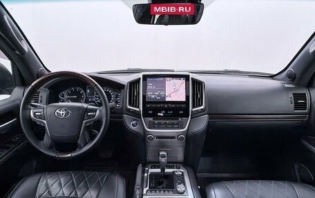 Toyota Land Cruiser 200, 2016 год, 5 115 000 рублей, 12 фотография