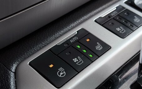 Toyota Land Cruiser 200, 2016 год, 5 115 000 рублей, 26 фотография