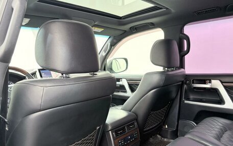 Toyota Land Cruiser 200, 2016 год, 5 115 000 рублей, 31 фотография