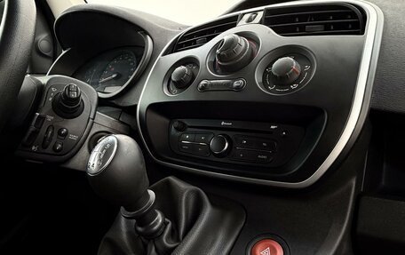 Renault Kangoo II рестайлинг, 2016 год, 1 288 000 рублей, 26 фотография
