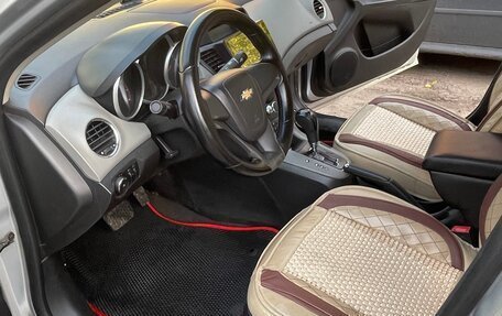Chevrolet Cruze II, 2011 год, 600 000 рублей, 2 фотография