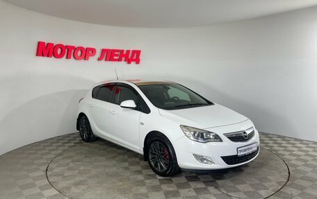 Opel Astra J, 2011 год, 569 000 рублей, 3 фотография