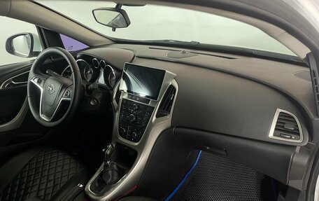 Opel Astra J, 2011 год, 569 000 рублей, 8 фотография