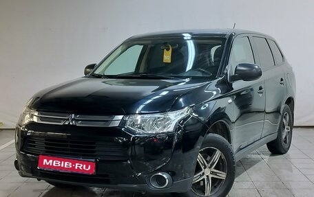 Mitsubishi Outlander III рестайлинг 3, 2014 год, 1 190 000 рублей, 1 фотография