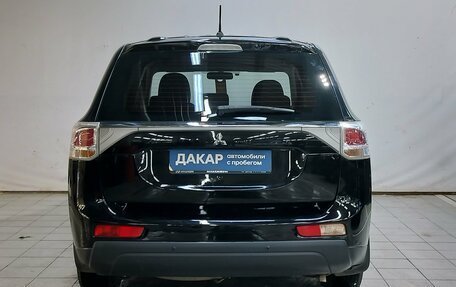 Mitsubishi Outlander III рестайлинг 3, 2014 год, 1 190 000 рублей, 5 фотография