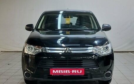 Mitsubishi Outlander III рестайлинг 3, 2014 год, 1 190 000 рублей, 2 фотография