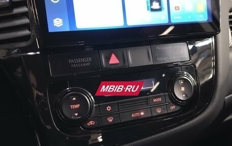 Mitsubishi Outlander III рестайлинг 3, 2014 год, 1 190 000 рублей, 12 фотография