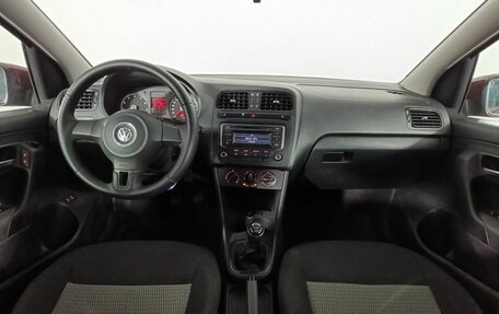 Volkswagen Polo VI (EU Market), 2013 год, 840 000 рублей, 10 фотография