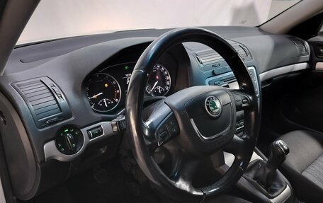 Skoda Octavia, 2011 год, 560 000 рублей, 9 фотография