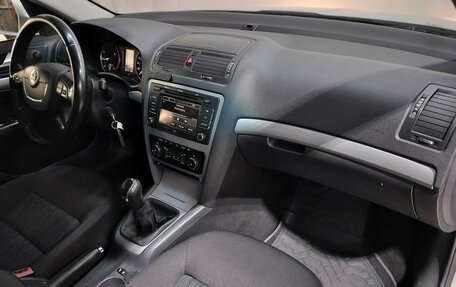 Skoda Octavia, 2011 год, 560 000 рублей, 10 фотография