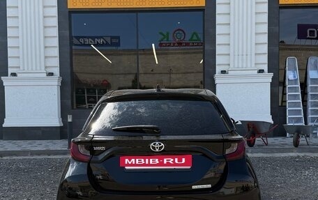 Toyota Yaris, 2020 год, 1 100 000 рублей, 2 фотография