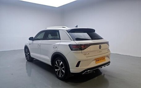 Volkswagen T-Roc I, 2023 год, 1 600 000 рублей, 5 фотография