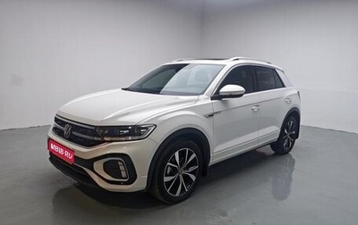 Volkswagen T-Roc I, 2023 год, 1 600 000 рублей, 1 фотография