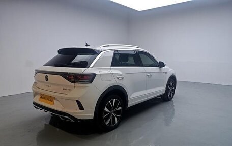 Volkswagen T-Roc I, 2023 год, 1 600 000 рублей, 7 фотография