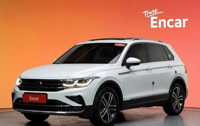Volkswagen Tiguan II, 2023 год, 3 400 000 рублей, 1 фотография