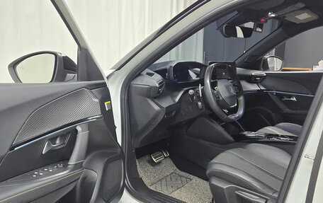 Peugeot 2008 II, 2023 год, 1 700 000 рублей, 5 фотография