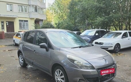 Renault Scenic III, 2010 год, 550 000 рублей, 2 фотография