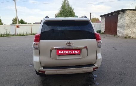 Toyota Land Cruiser Prado 150 рестайлинг 2, 2011 год, 3 500 000 рублей, 5 фотография