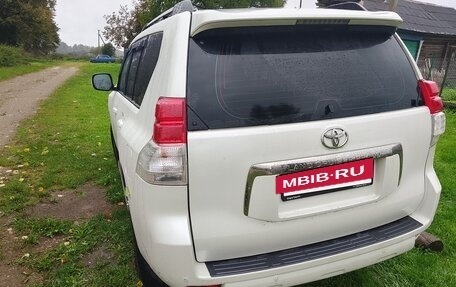 Toyota Land Cruiser Prado 150 рестайлинг 2, 2011 год, 3 500 000 рублей, 4 фотография