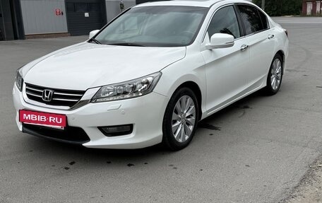 Honda Accord IX рестайлинг, 2013 год, 1 180 000 рублей, 6 фотография