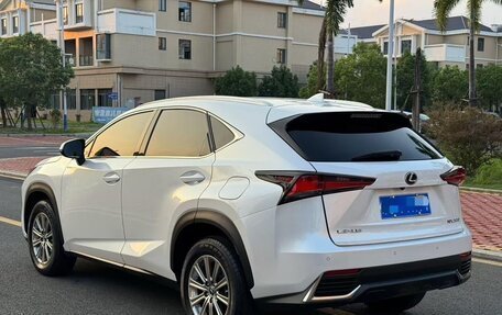 Lexus NX I, 2021 год, 2 500 000 рублей, 5 фотография