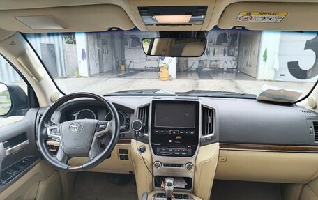 Toyota Land Cruiser 200, 2016 год, 5 500 000 рублей, 8 фотография