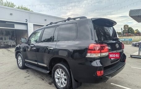 Toyota Land Cruiser 200, 2016 год, 5 500 000 рублей, 14 фотография