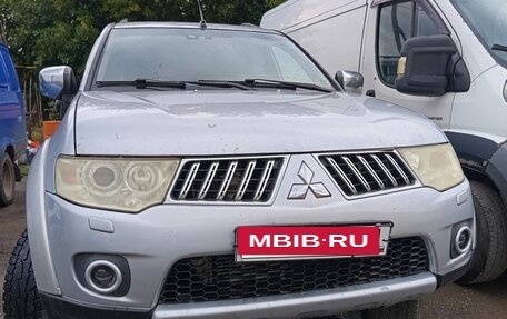 Mitsubishi Pajero Sport II рестайлинг, 2010 год, 2 000 000 рублей, 3 фотография