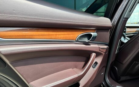 Porsche Panamera II рестайлинг, 2011 год, 2 490 000 рублей, 17 фотография