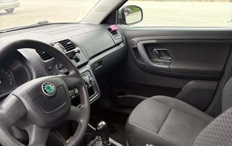 Skoda Fabia II, 2011 год, 810 000 рублей, 6 фотография