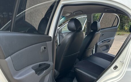 KIA Rio II, 2011 год, 650 000 рублей, 11 фотография